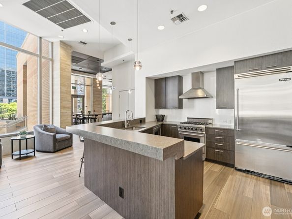 10610 NE 9th Place C4210, Bellevue WA 98004