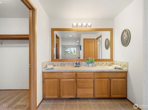 3905 109th Place SE, Everett WA 98208