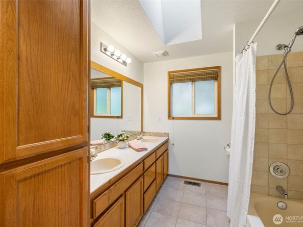 3905 109th Place SE, Everett WA 98208