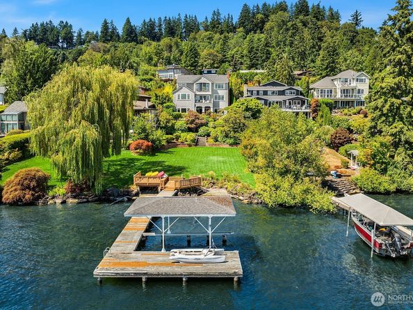 8260 Avalon Drive, Mercer Island WA 98040