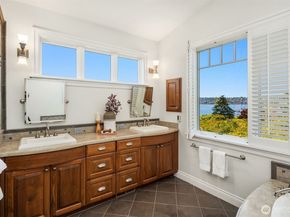 8260 Avalon Drive, Mercer Island WA 98040