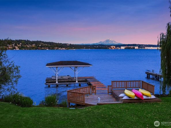 8260 Avalon Drive, Mercer Island WA 98040