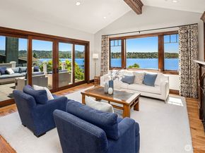 8260 Avalon Drive, Mercer Island WA 98040
