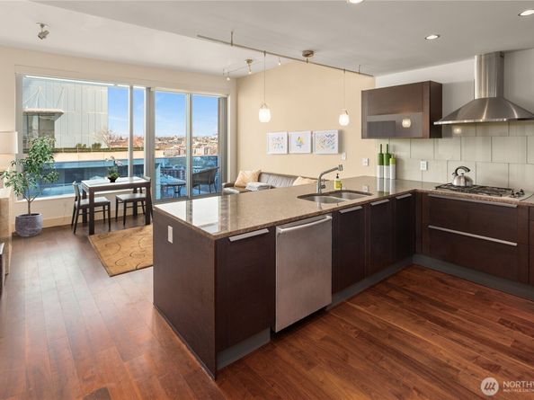 737 Olive Way 2703, Seattle WA 98101