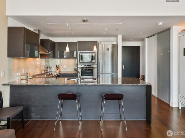 737 Olive Way 2703, Seattle WA 98101