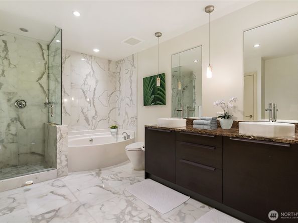 737 Olive Way 2703, Seattle WA 98101