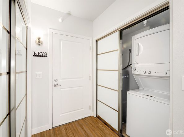 2331 42nd Avenue SW 403, Seattle WA 98116