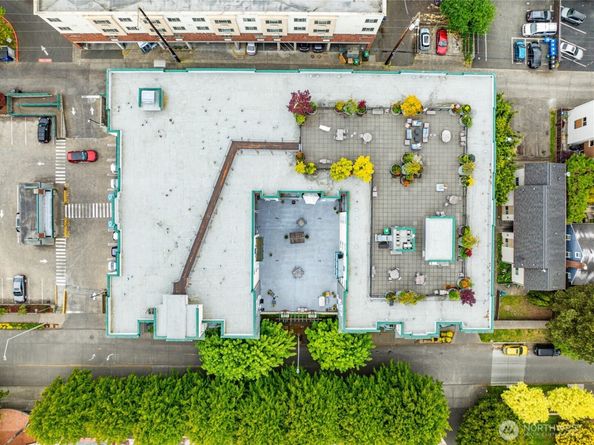 2331 42nd Avenue SW 403, Seattle WA 98116