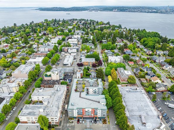 2331 42nd Avenue SW 403, Seattle WA 98116