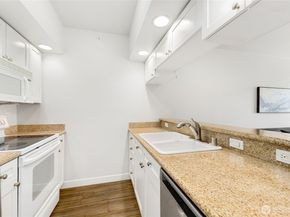 2331 42nd Avenue SW 403, Seattle WA 98116