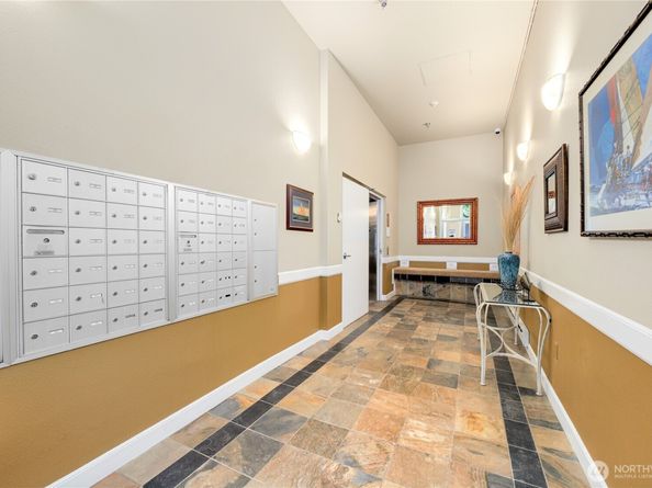 2331 42nd Avenue SW 403, Seattle WA 98116