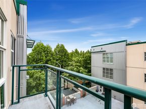 2331 42nd Avenue SW 403, Seattle WA 98116