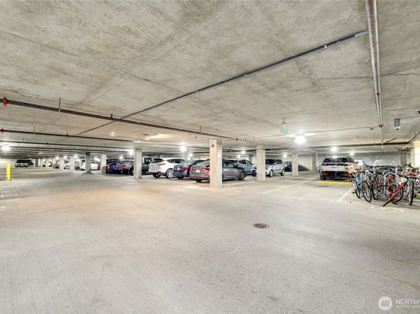 2331 42nd Avenue SW 403, Seattle WA 98116