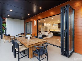 8814 NE Juanita Drive, Kirkland WA 98034
