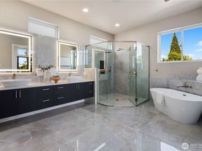 8814 NE Juanita Drive, Kirkland WA 98034