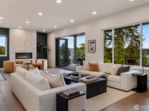 8814 NE Juanita Drive, Kirkland WA 98034