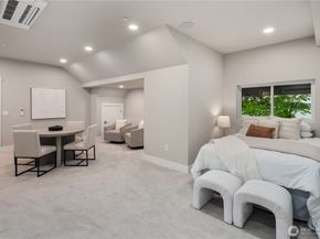 8814 NE Juanita Drive, Kirkland WA 98034
