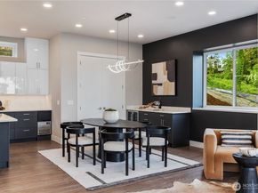 8814 NE Juanita Drive, Kirkland WA 98034