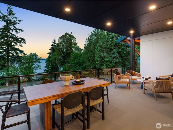 8814 NE Juanita Drive, Kirkland WA 98034