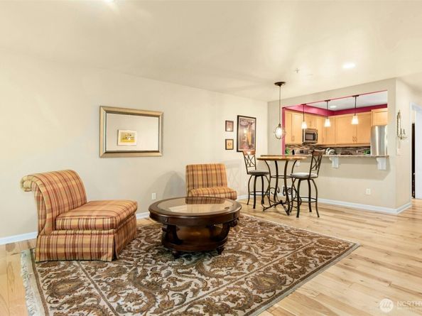 225 4th Avenue A307, Kirkland WA 98033