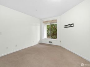 225 4th Avenue A307, Kirkland WA 98033