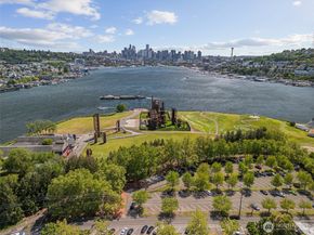 672 NE 40th St, Seattle WA 98105