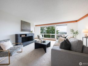 2500 W Manor Place 216, Seattle WA 98199