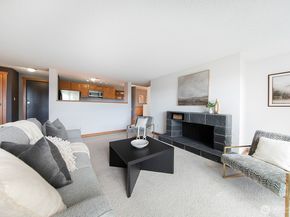 2500 W Manor Place 216, Seattle WA 98199