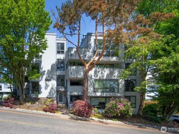 2500 W Manor Place
