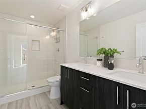 109 22nd Avenue E C, Seattle WA 98112