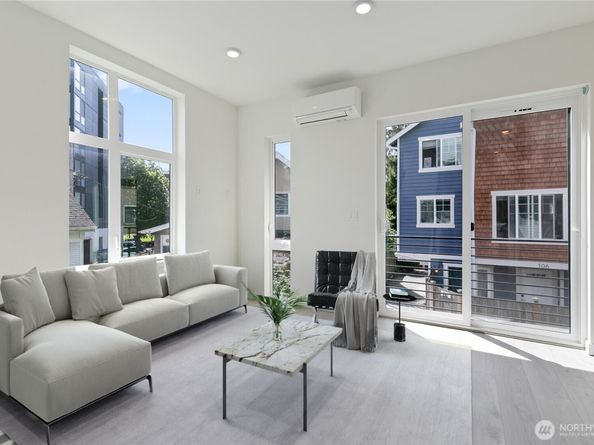 109 22nd Avenue E C, Seattle WA 98112
