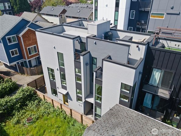 109 22nd Avenue E C, Seattle WA 98112