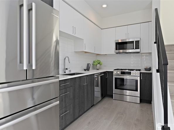 109 22nd Avenue E C, Seattle WA 98112