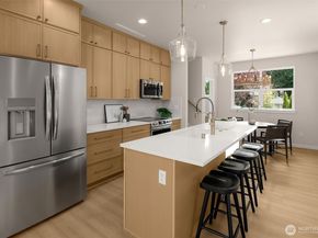 10604 NE 137th Place, Kirkland WA 98034