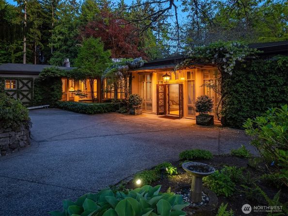 107 NW Highland Drive, Seattle WA 98177