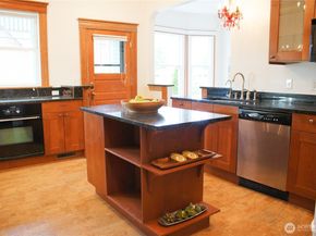 123 24th Avenue, Seattle WA 98122