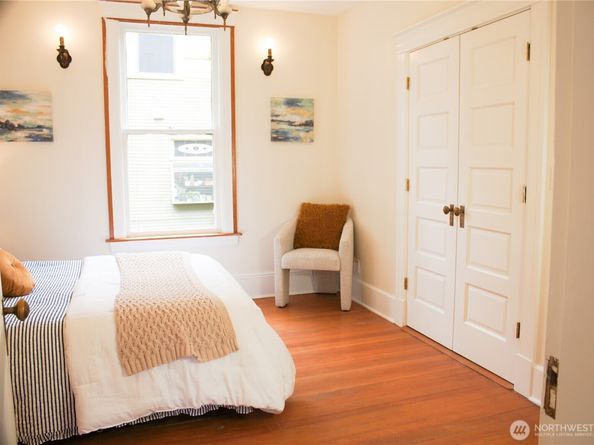 123 24th Avenue, Seattle WA 98122