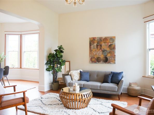 123 24th Avenue, Seattle WA 98122