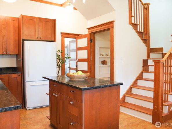 123 24th Avenue, Seattle WA 98122