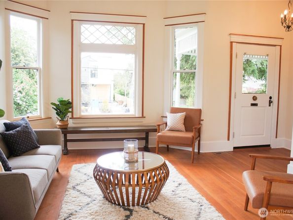 123 24th Avenue, Seattle WA 98122
