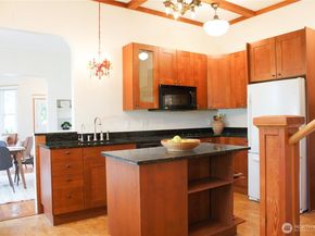 123 24th Avenue, Seattle WA 98122