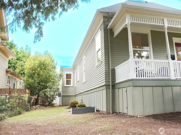 123 24th Avenue, Seattle WA 98122