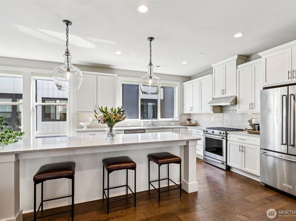9631 NE 183rd Street C, Bothell WA 98011