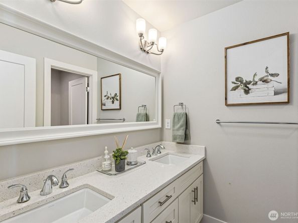 9631 NE 183rd Street C, Bothell WA 98011