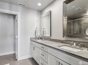 9631 NE 183rd Street C, Bothell WA 98011
