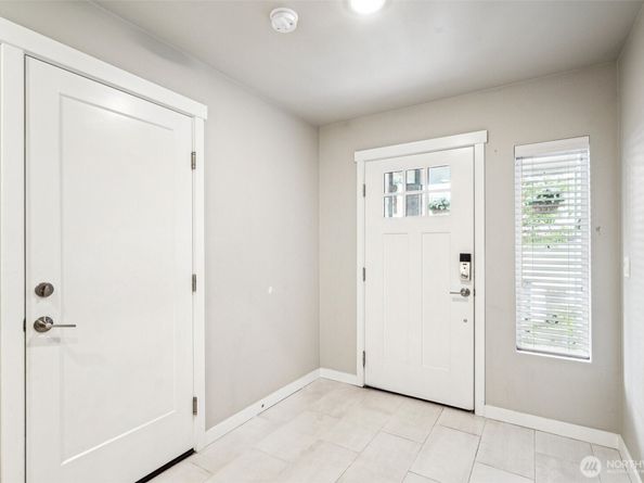 2002 101st Avenue SE 2, Lake Stevens WA 98258