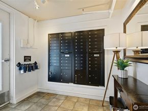 3045 20th Avenue W 403, Seattle WA 98199