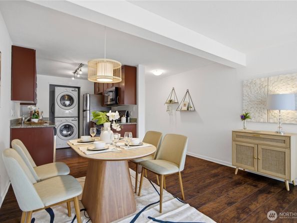 3045 20th Avenue W 403, Seattle WA 98199