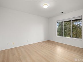 7250 NE Old Redmond Rd F124, Redmond WA 98052