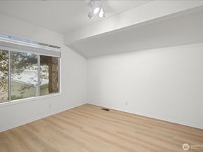 7250 NE Old Redmond Rd F124, Redmond WA 98052